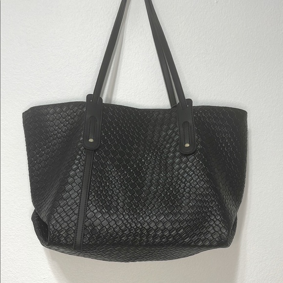 Elegant Black Woven Tote Bag - Picture 2 of 5